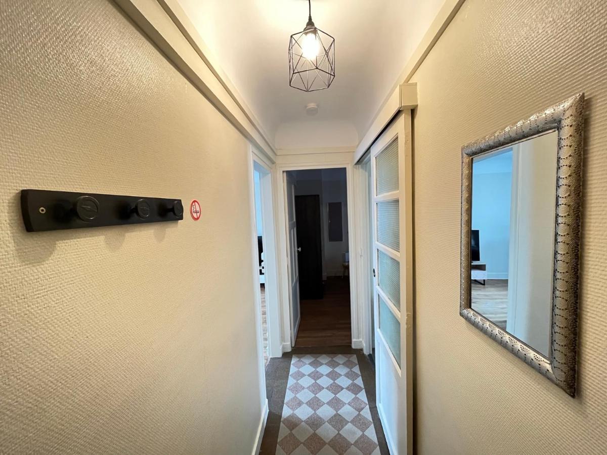 Le Vicomte Apartment Melun Bagian luar foto